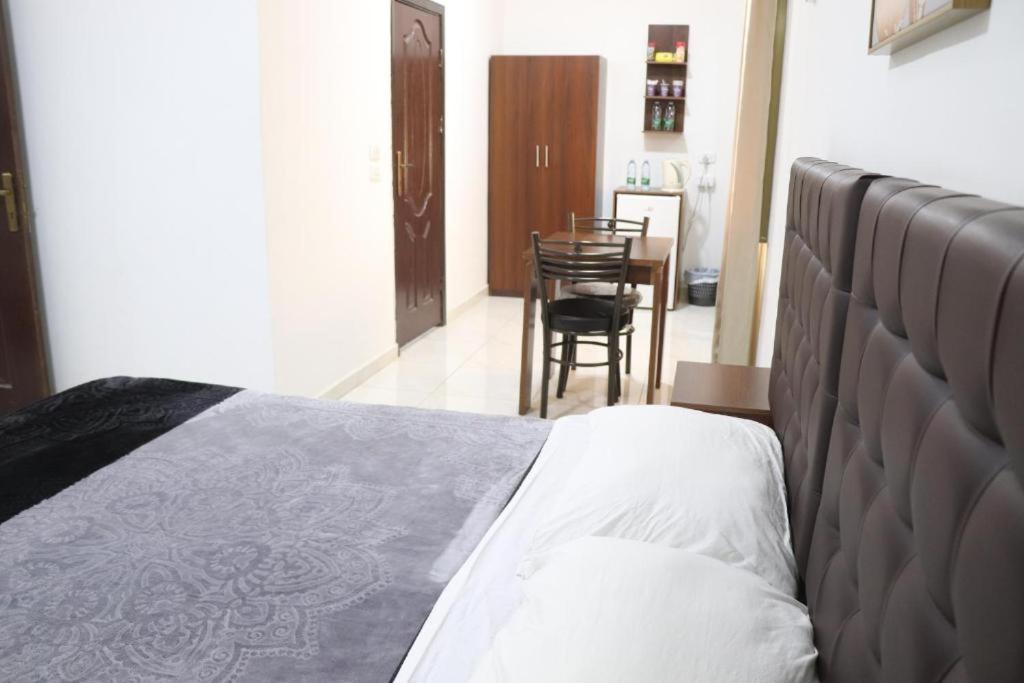 Salvador Dali Apartments Amman Ngoại thất bức ảnh