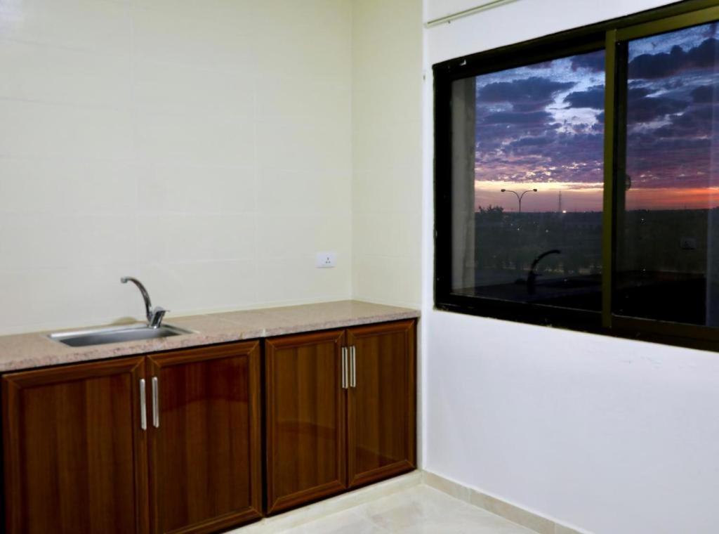 Salvador Dali Apartments Amman Ngoại thất bức ảnh
