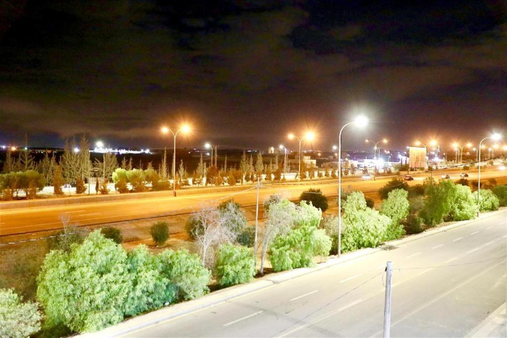 Salvador Dali Apartments Amman Ngoại thất bức ảnh